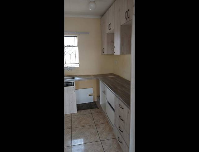 2 BEDROOM APARTMENT FOR SALE IN FLEURHOF